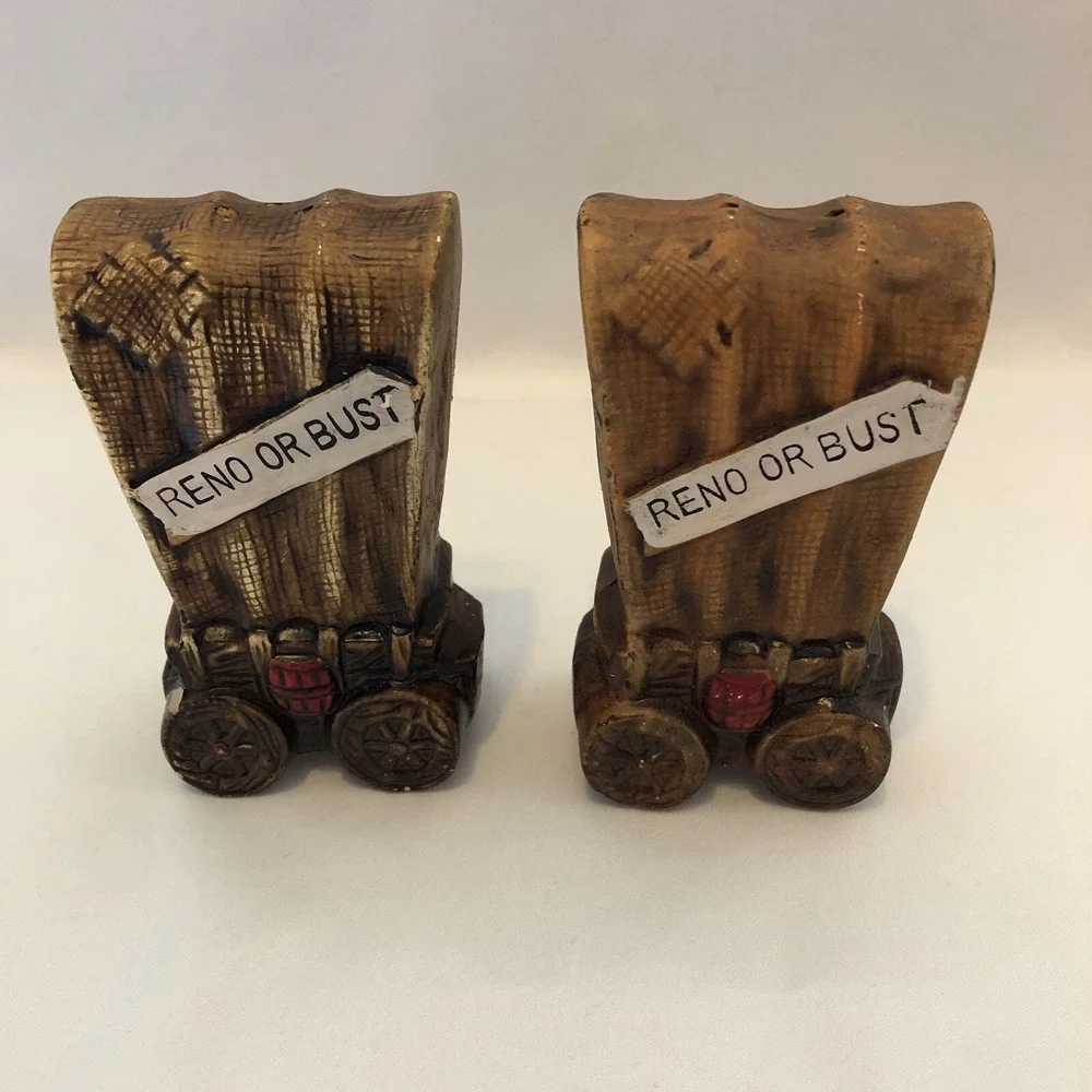 Vintage Covered Wagon Reno Salt & Pepper Shakers Western Theme Collectible READ‎
